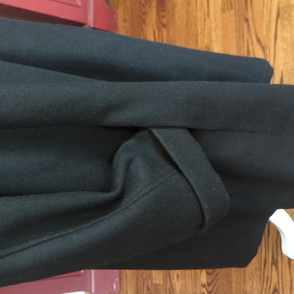 Vintage Elegant Black Pea Coat - Picture 3 of 8